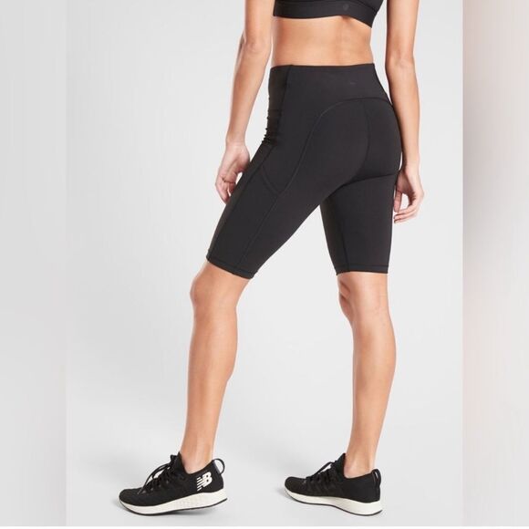 Athleta Ultimate Stash Pocket 9” Short Leggings Size XS - Picture 4 of 8